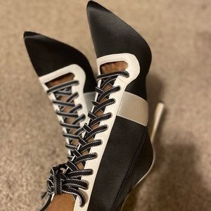 Aldo side zip lace bootie